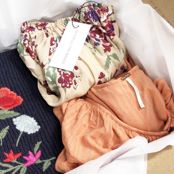 Follow me on Instagram! - Picture 2 of 11